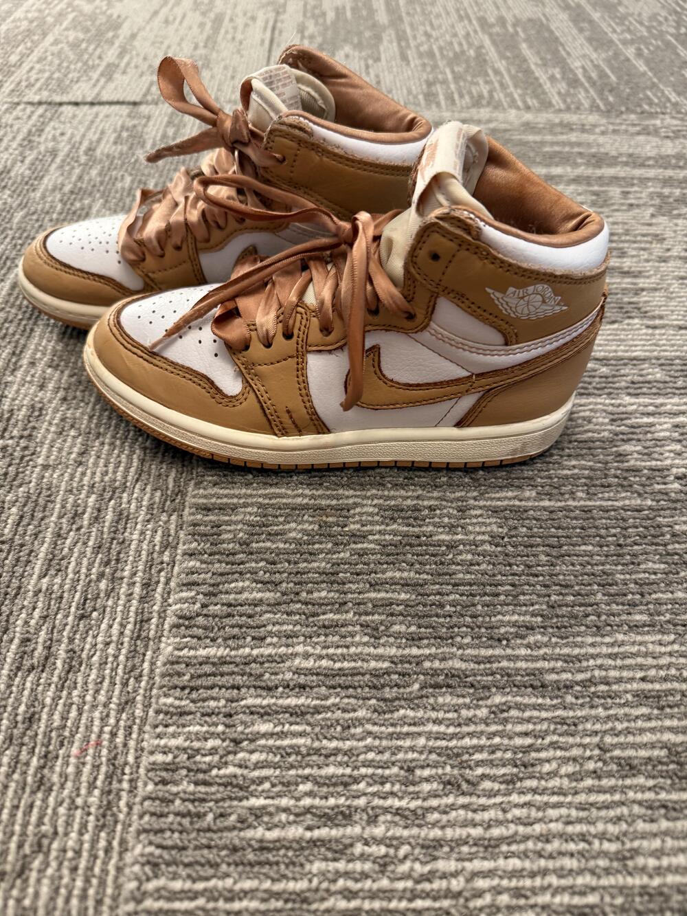 Nike Air Jordan 1 High OG Shoes Youth Size 12C Praline Brown White FN5621-201